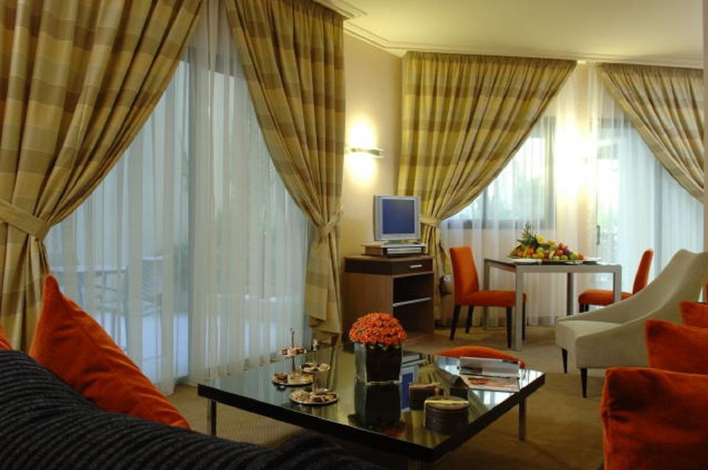 Regency Palace Hotel Jounieh Kültér fotó